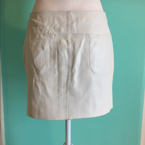 AJ-Armani Jeans eggshell Leather Mini Skirt - Picture 2 of 8